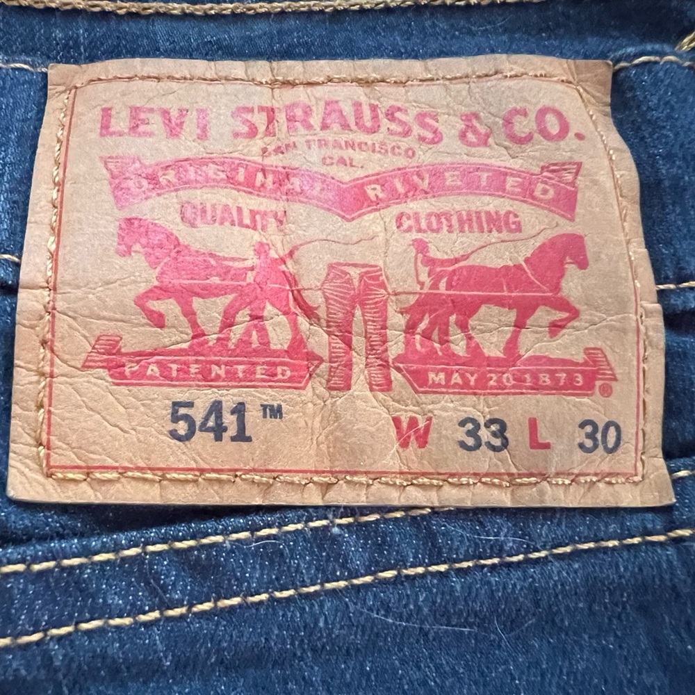 Levis 541 Jeans Mens 33x30 Blue Athletic Tapered Faded Dark Wash Denim